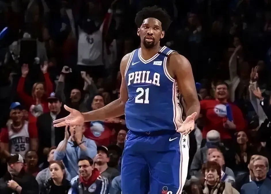 包含今夜体能课后，莱比锡扳平良机备战NBA常规赛，质疑声仍在，轮换策略成焦点的词条